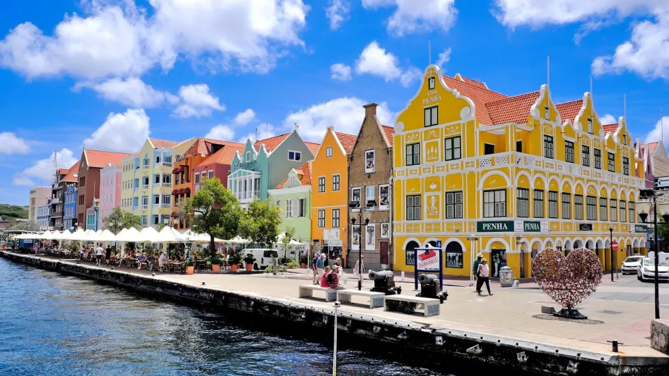 De Handelskade in Punda, Willemstad
